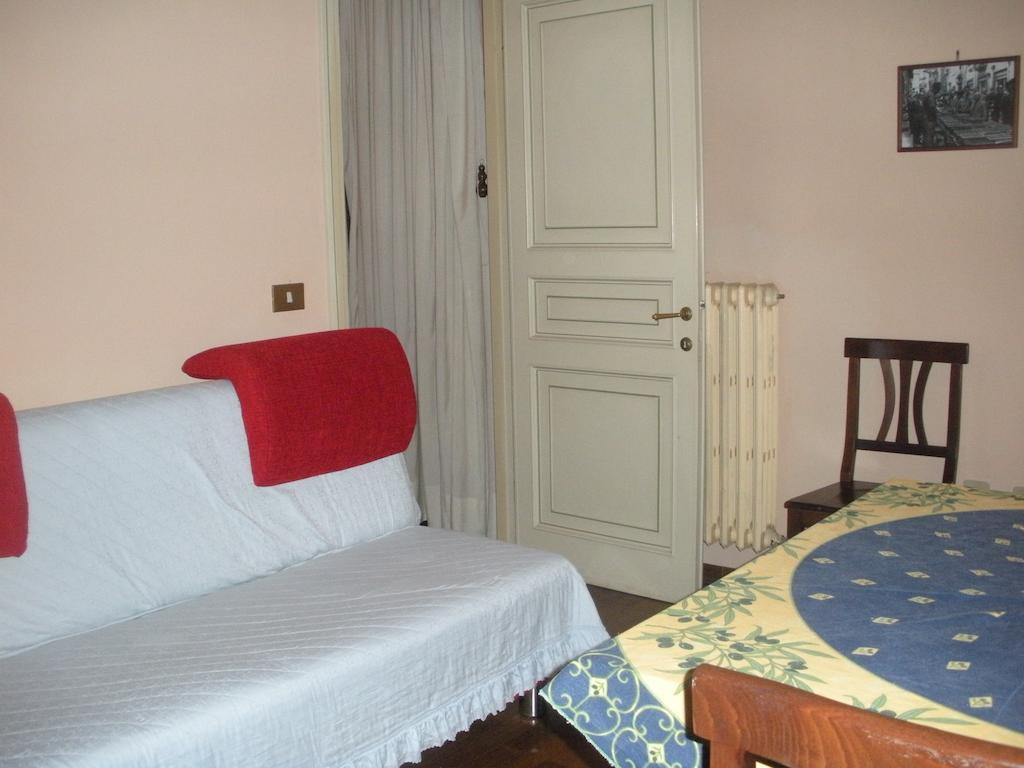La Terrazza Da Ernestina Apartment Lucca Phòng bức ảnh